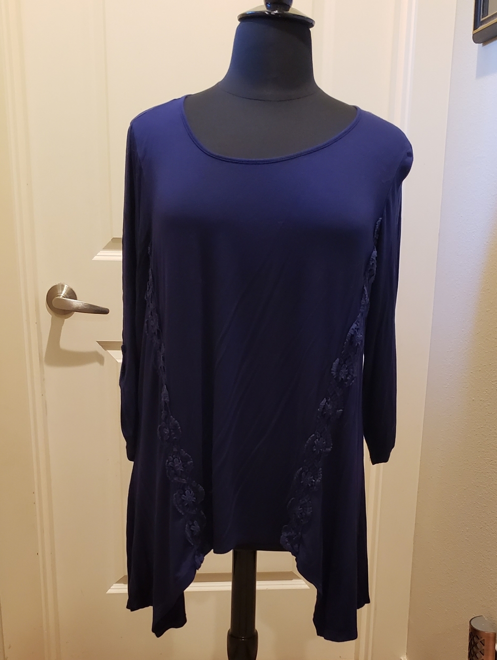 Women's Navy Long-Sleeve Tunic with Hankerchief Hem And Side Lace Trim